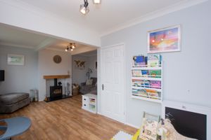 Lounge/Diner- click for photo gallery